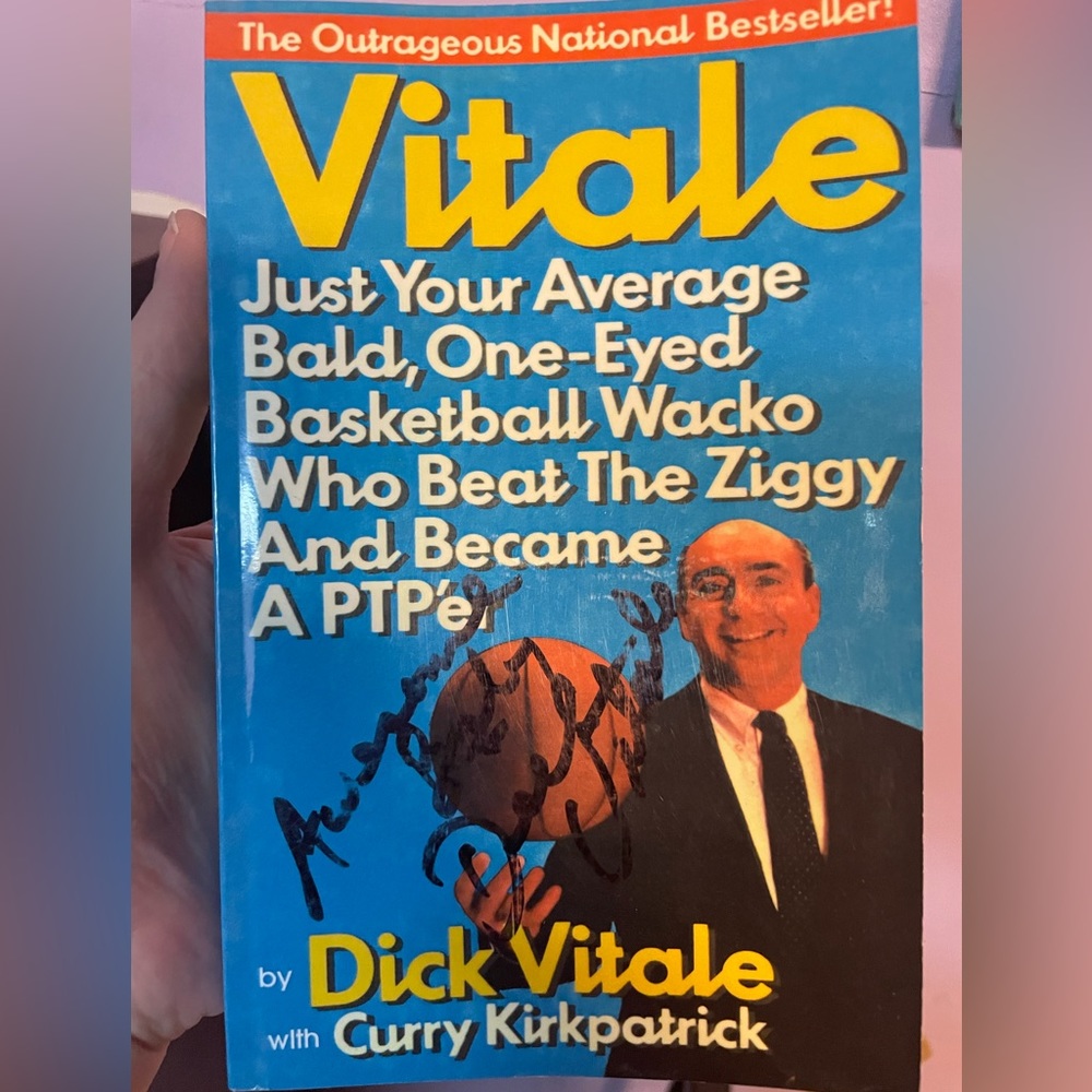 Vitale by Dick Vitale 1988 Signed Copy Paperback Pocket Book Mint Condition